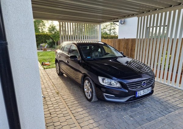 Volvo V60 cena 35000 przebieg: 215000, rok produkcji 2014 z Pabianice małe 79